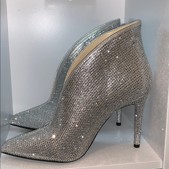 jessica simpson silver boots